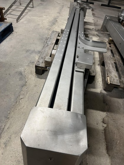 Itec Tote Bin Lifter Pic 03